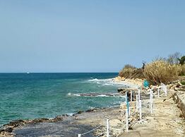 Spacious Urban Retreat Apartment With Terrace