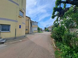 Spacious Urban Retreat Apartment With Terrace