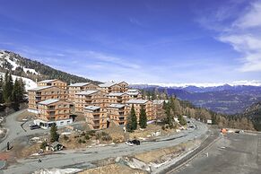 Nice Lodge With Balcony