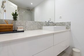 Lovely Apartment With Shared Pool