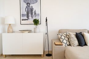 Lovely Apartment With Shared Pool