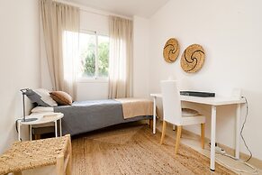 Lovely Apartment With Shared Pool