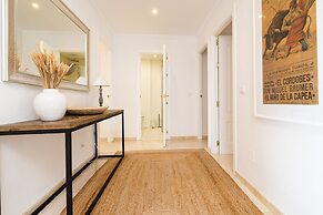 Lovely Apartment With Shared Pool