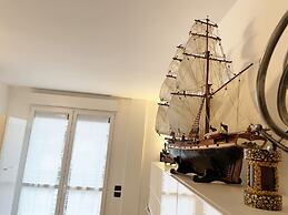 Chic Apt Near Piazza Duomo, Milan