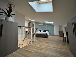 Chic Apt Near Piazza Duomo, Milan