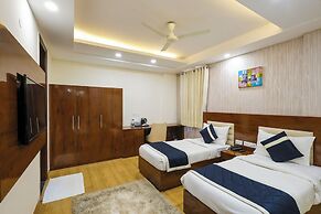 Nikko Palm Hotel