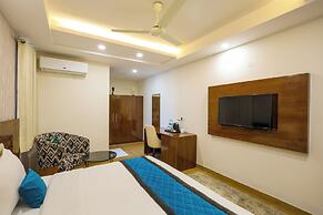 Nikko Palm Hotel