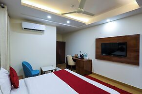 Nikko Palm Hotel