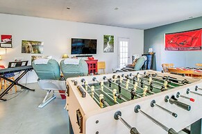 Hot Tub + Family Reunion: Spacious Retreat!