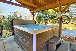Hot Tub + Family Reunion: Spacious Retreat!