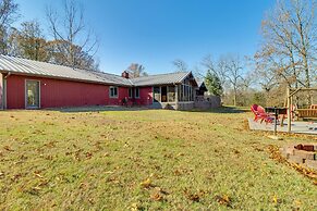 Hot Tub + Family Reunion: Spacious Retreat!