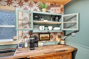 Hike, Ski & Explore: Rhododendron Forest Retreat!