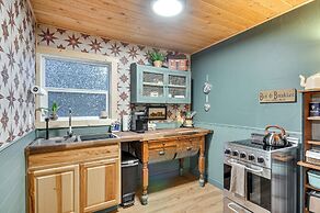 Hike, Ski & Explore: Rhododendron Forest Retreat!