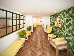 Bloom Hotel - DLF Road Gachibowli