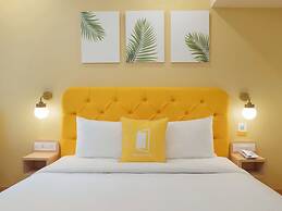 Bloom Hotel - DLF Road Gachibowli