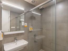 Bloom Hotel - DLF Road Gachibowli