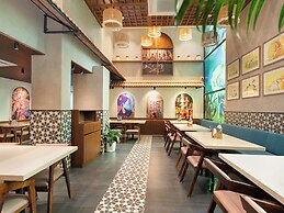 Bloom Hotel - DLF Road Gachibowli