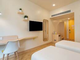 Bloom Hotel - DLF Road Gachibowli