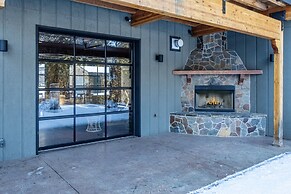 Riverside Loft Suite 1 Bedroom Home