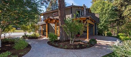 Riverside Loft Suite 1 Bedroom Home