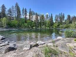 Riverside Loft Suite 1 Bedroom Home