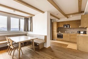 Chalet With Mountain Views
