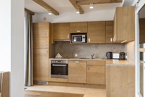 Chalet With Mountain Views