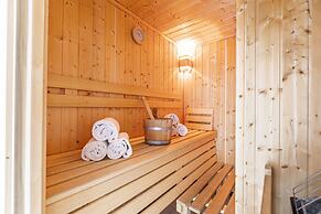 Chalet With Mountain Views