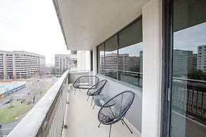 Convenient Apt Near Airport