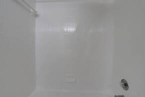 Convenient Apt Near Airport