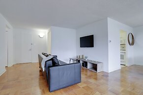 Convenient Apt Near Airport