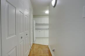 Convenient Apt Near Airport