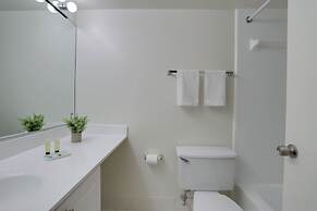 Convenient Apt Near Airport