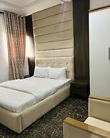 His Glory's Apartment