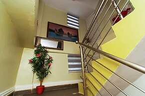 His Glory's Apartment