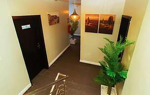 His Glory's Apartment