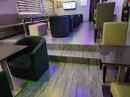 Class Suites Hotel and Apartment