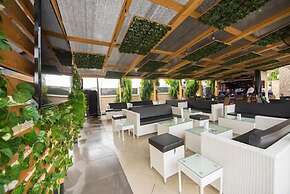 Class Suites Hotel and Apartment