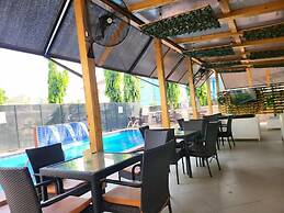 Class Suites Hotel and Apartment