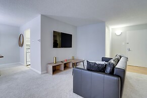 Modern Apt Near Airport & Metro