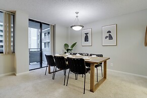 Modern Apt Near Airport & Metro