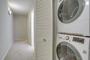 Modern Apt Near Airport & Metro