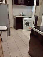 Luton Excellent 1 bed Apartment With Living Room