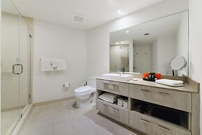 Ocean View Condo Near the Beach