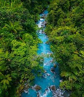 Cabinas El Pilon Rio Celeste