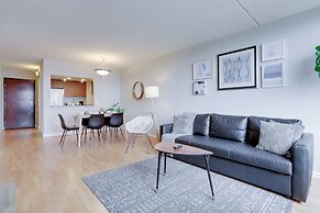 Spacious Apartment at Pentagon City