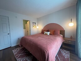 Tennessee Honey Getaway w/ Pool!