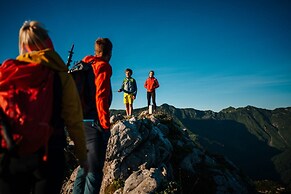 Spacious Chalet Near ski Area