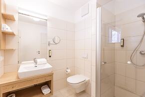 Spacious Chalet Near ski Area