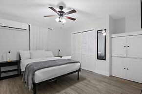 Enjoy a Cozy Stay in Miami House